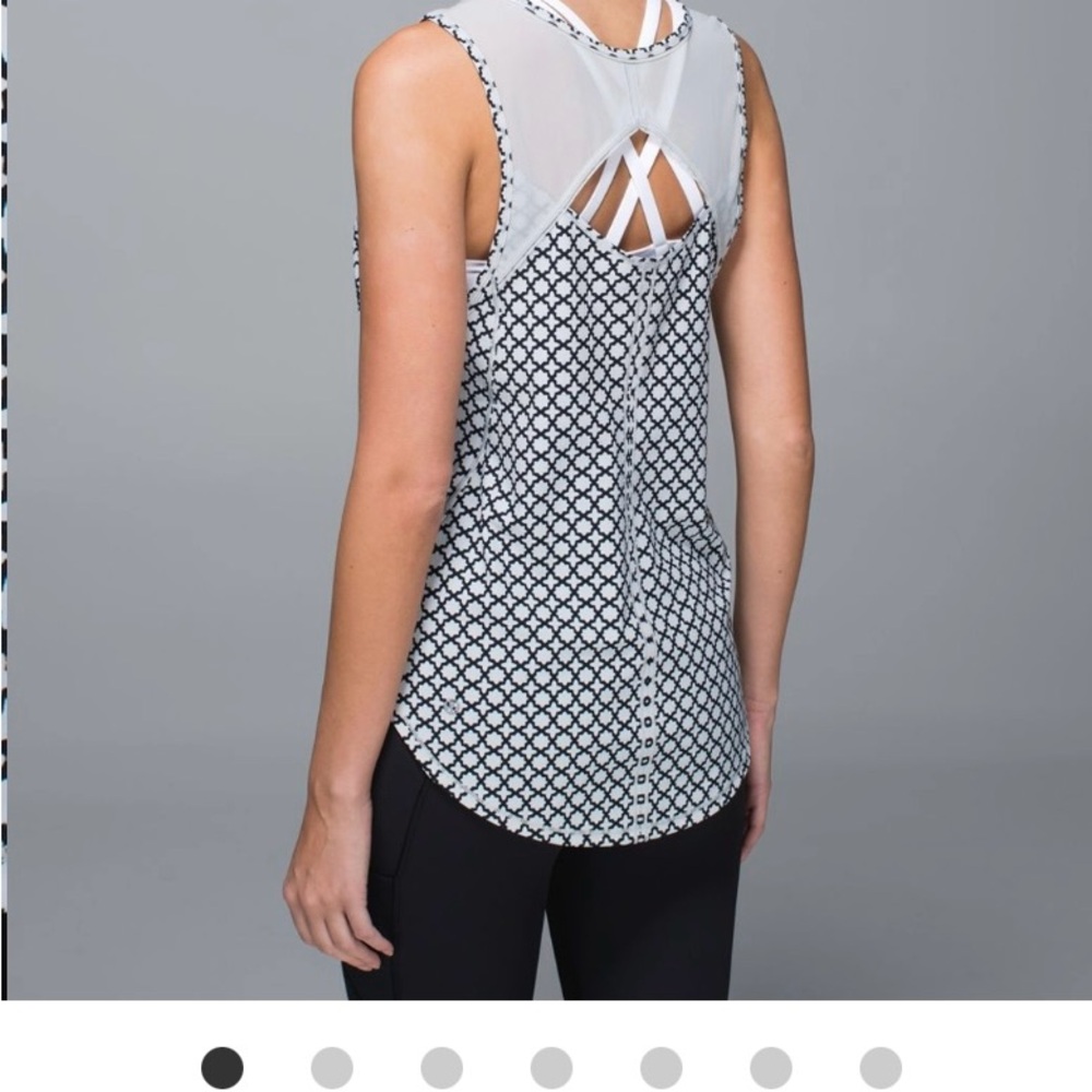 Lululemon Athletica Black Sleeveless Cut Out Tank Top